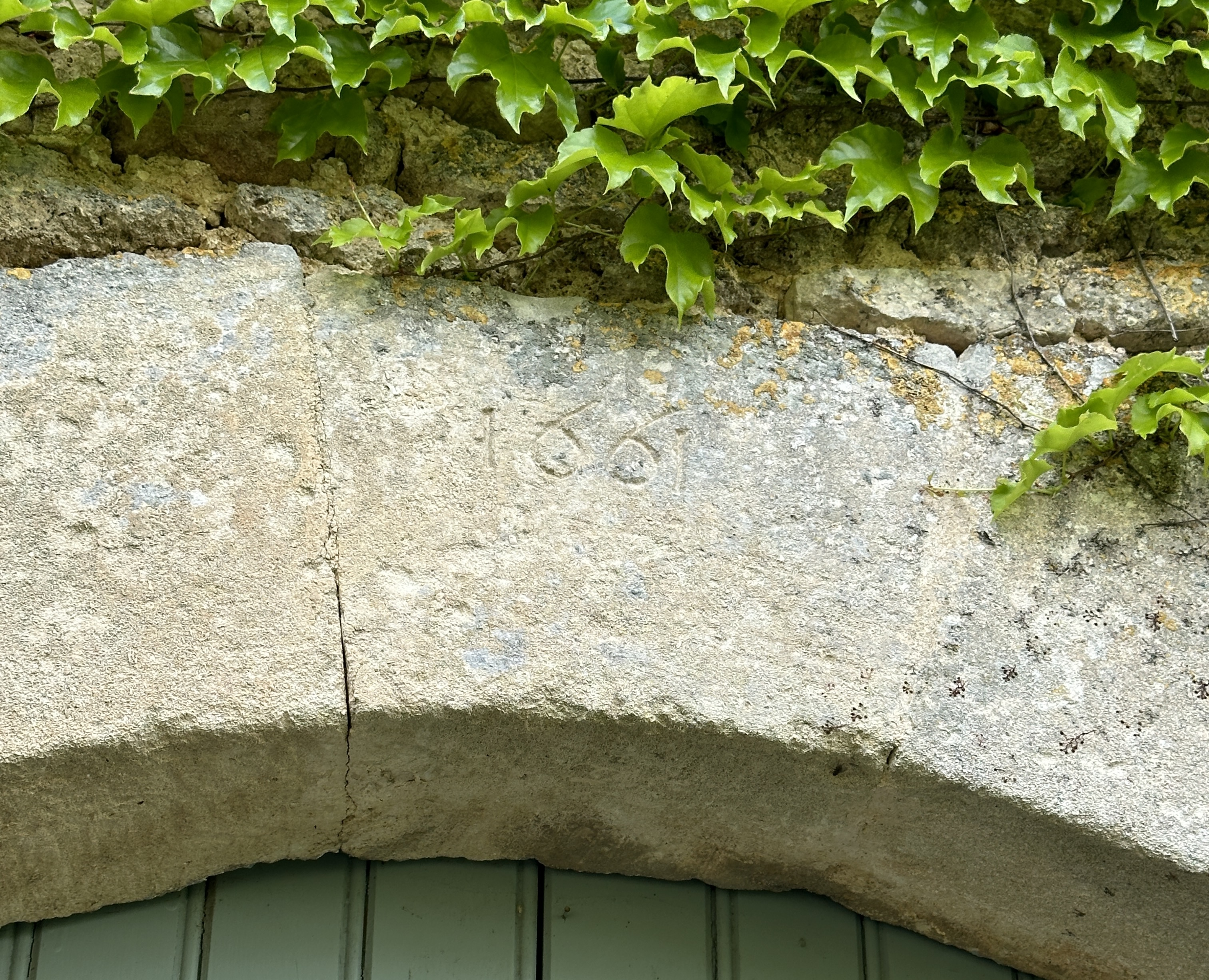 Exceptionnelle propriété authentique en pierres à Buoux