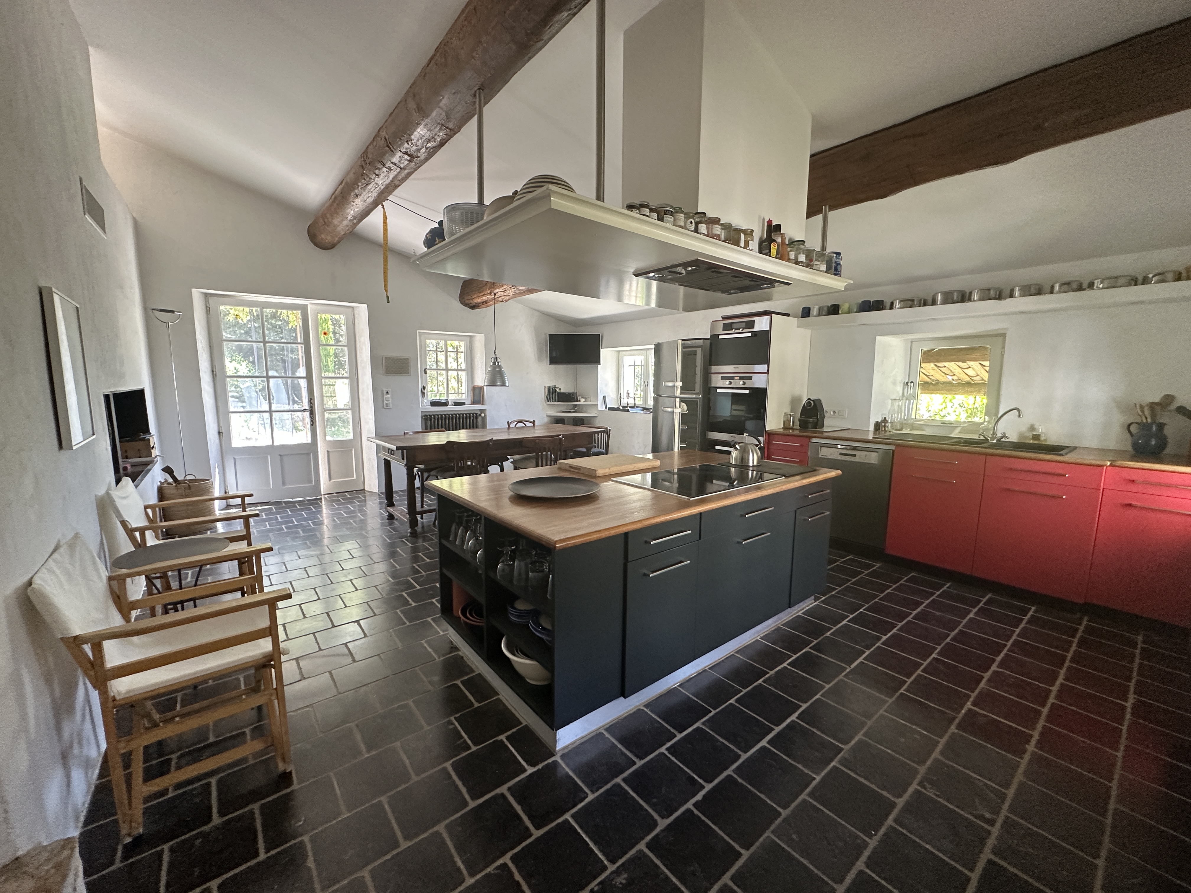 Exceptionnelle propriété authentique en pierres à Buoux