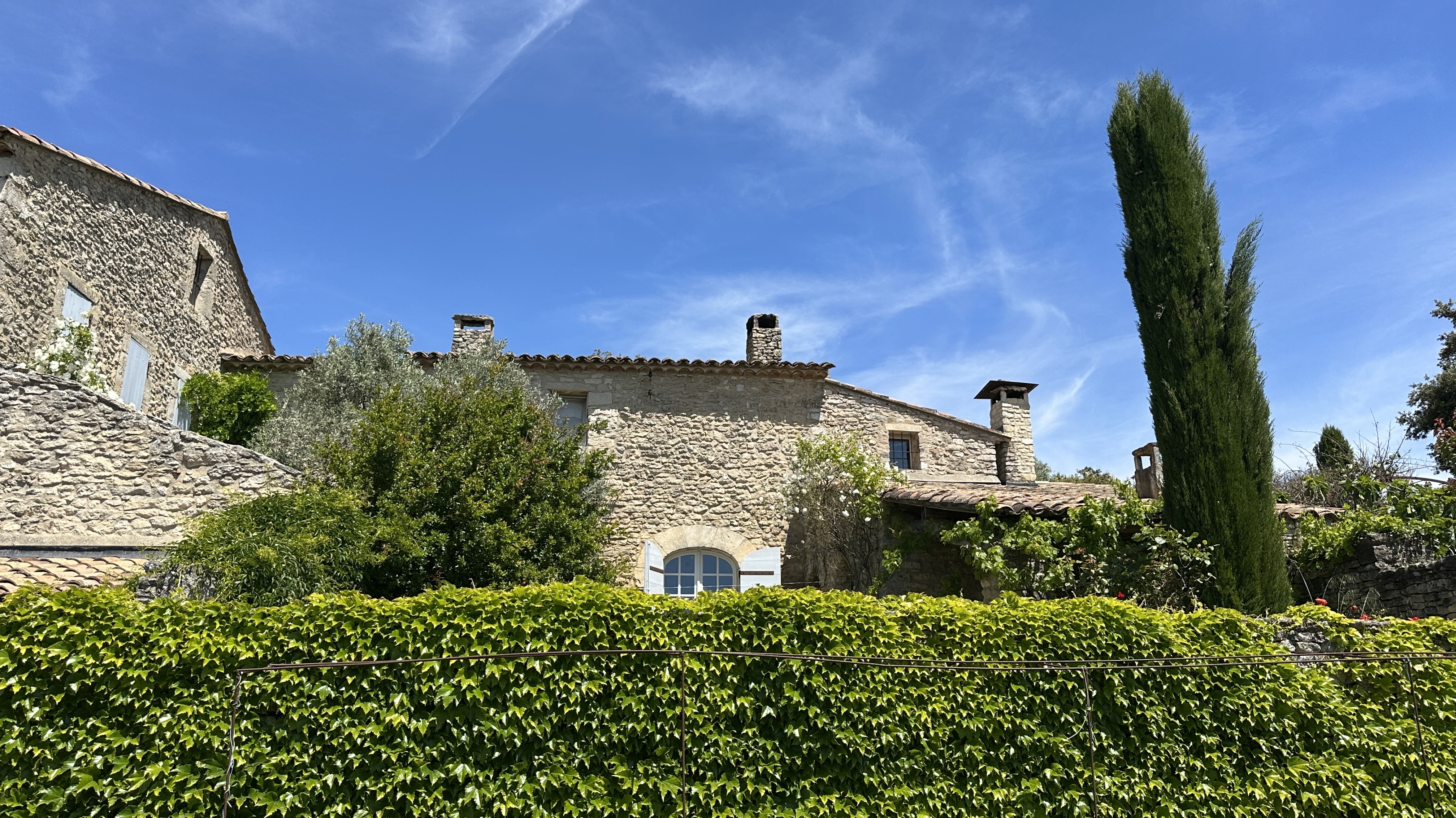 Exceptionnelle propriété authentique en pierres à Buoux