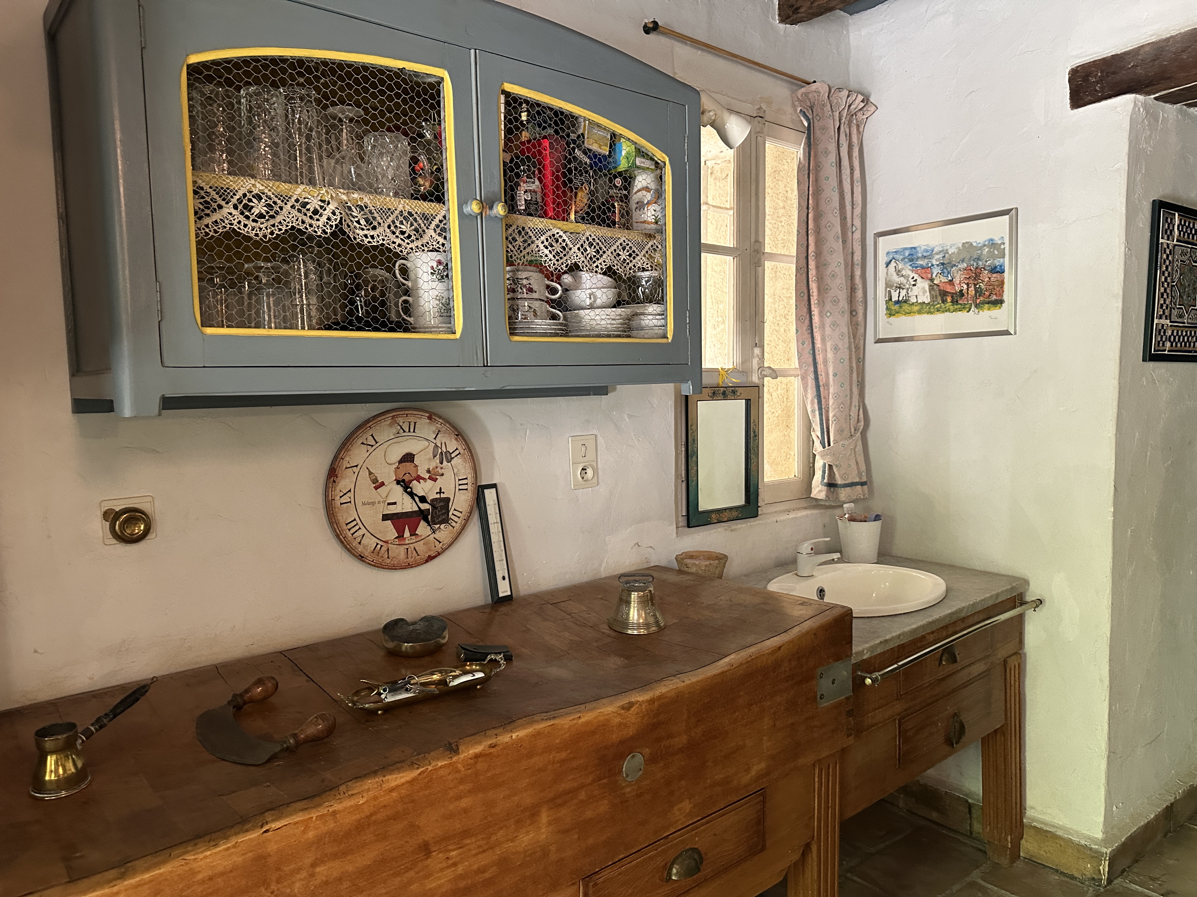 PROPRIETE en PIERRE datant du XVIII à OPPEDE