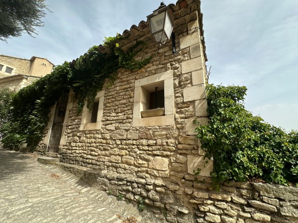 MAISON DE VILLAGE AVEC VUE PANORAMIQUE A GORDES
