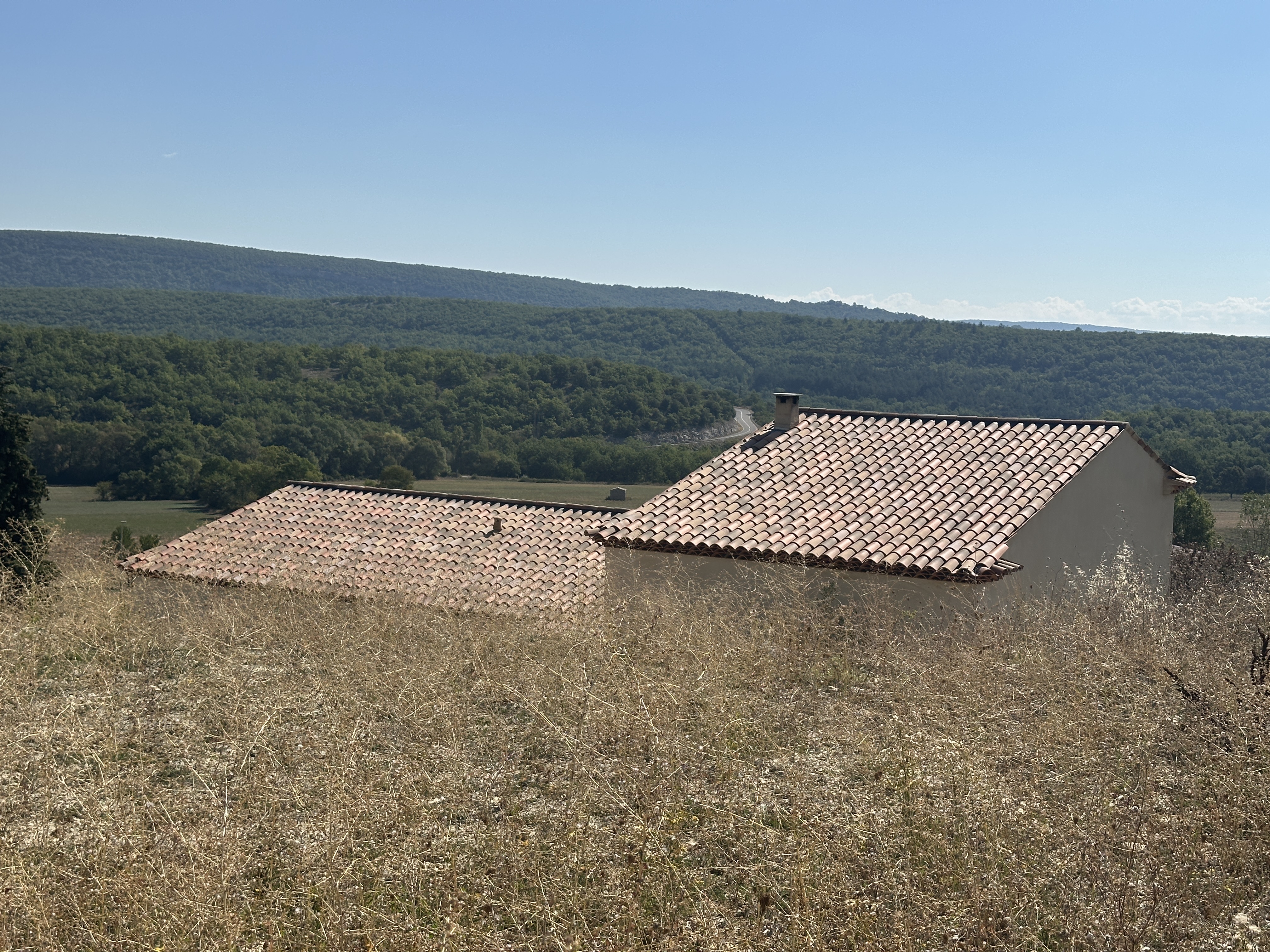 Maison contemporaine avec terrain à Montsalier