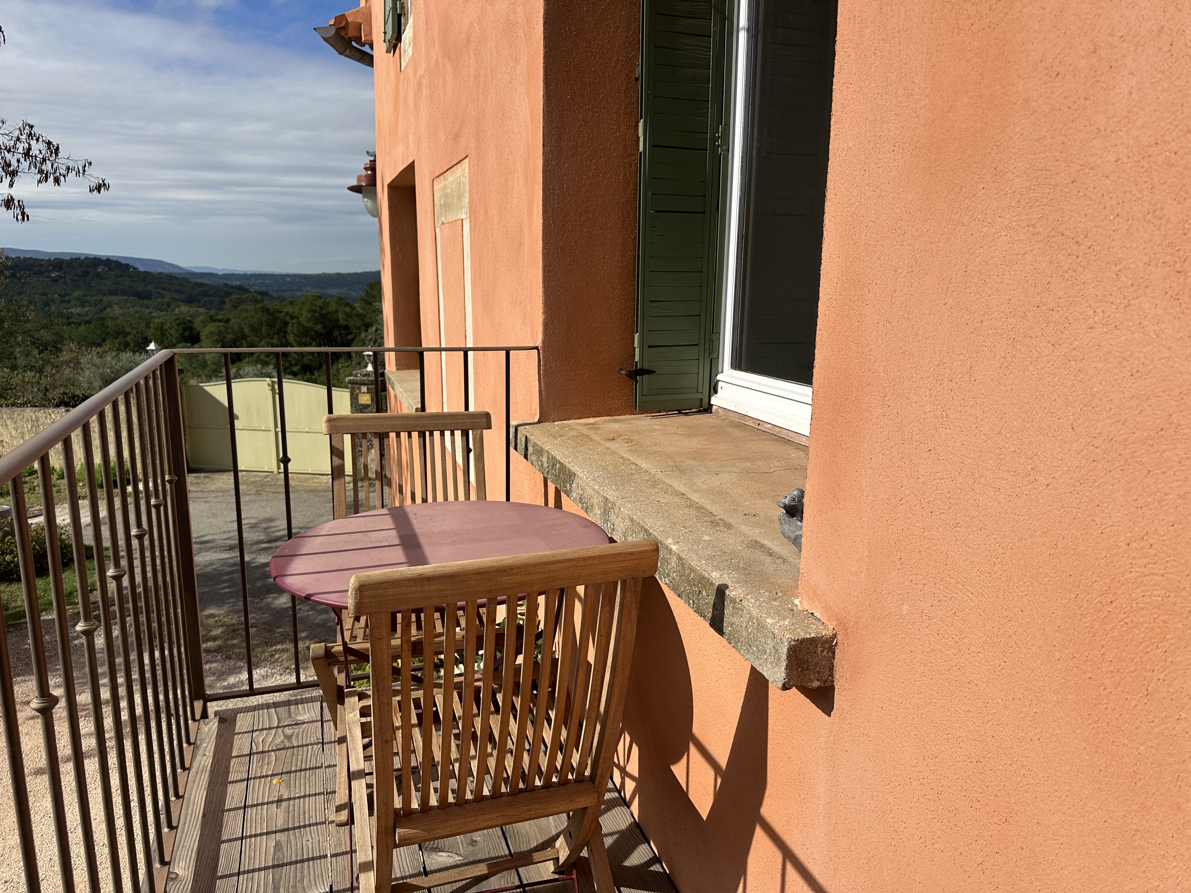 Propriété de village rénovée au coeur  de Roussillon