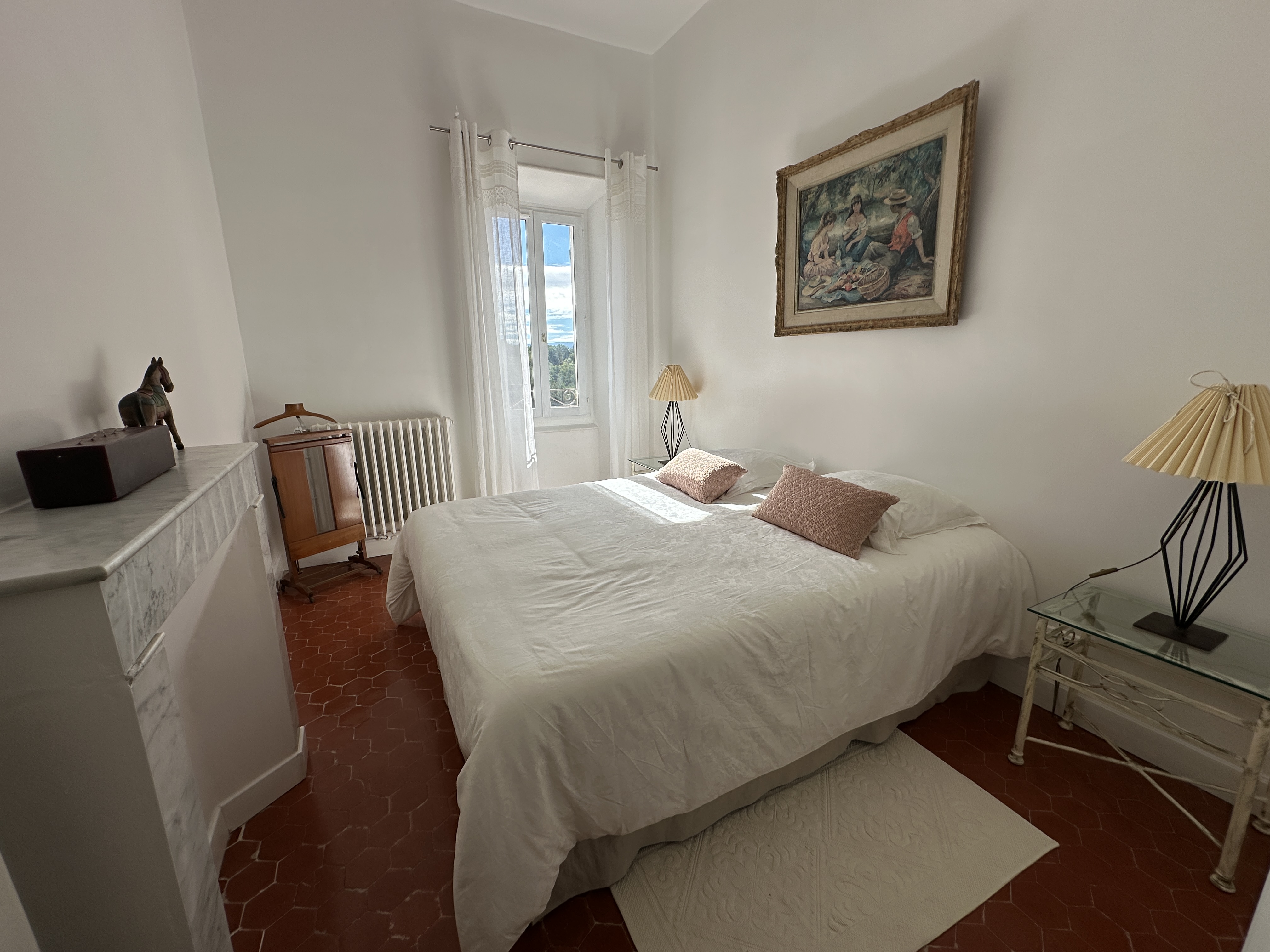 Propriété de village rénovée au coeur  de Roussillon